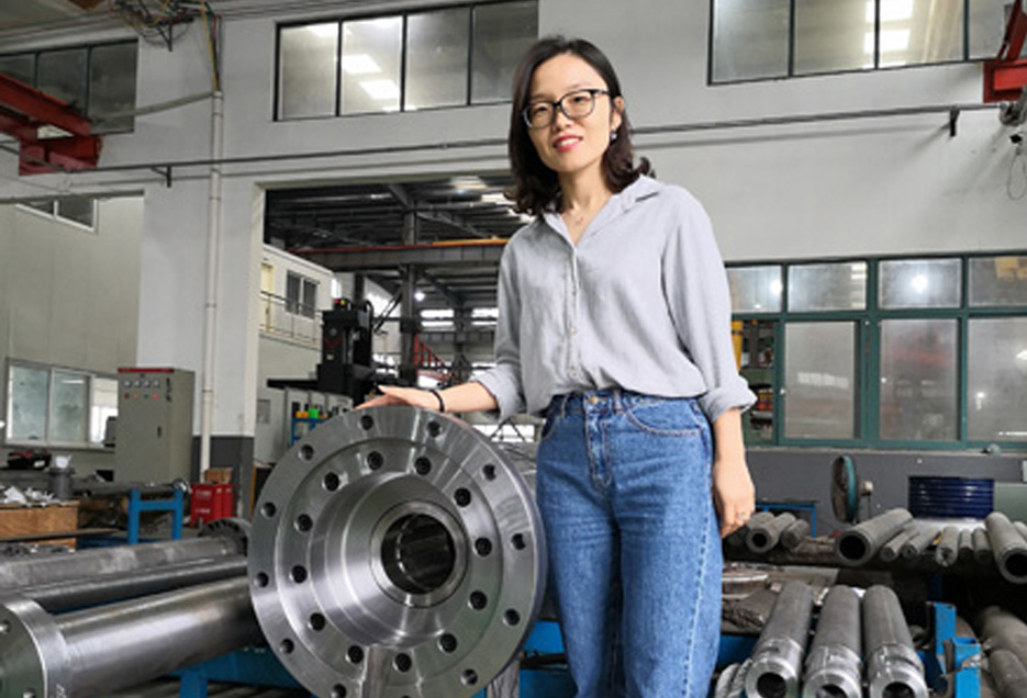 EJS သည်အလုပ်သမားအားလပ်ရက်ကိုကျင်းပသည်